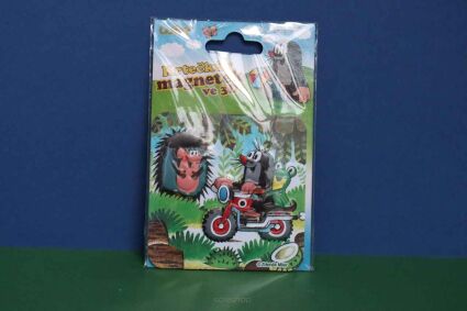 Magnes z krecikiem jadącym z żabką z tyłu na motorze