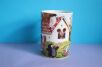 Tył kubka Porcelán Thun z myszką witającą z okna krecika