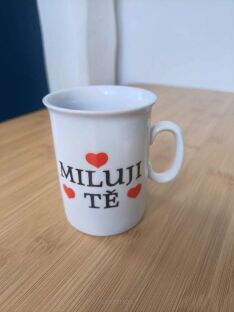 Kubek Thun MILUJI TĚ 230 ml – czeski napis