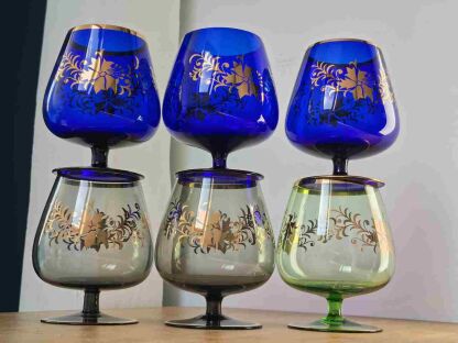 Kieliszki Bohemia Sklo 600 ml w kolorze kobaltowym, dymionym i zielonym