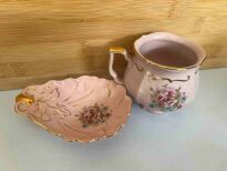 Kubek i miseczka różowy porcelán Chodov