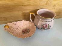 Kubek i miseczka różowy porcelán Chodov